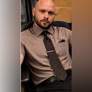 Men's Short-Sleeve Brown Dress Shirt with Pocket